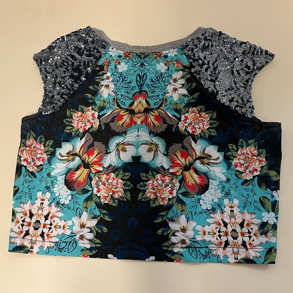 Cute crop top